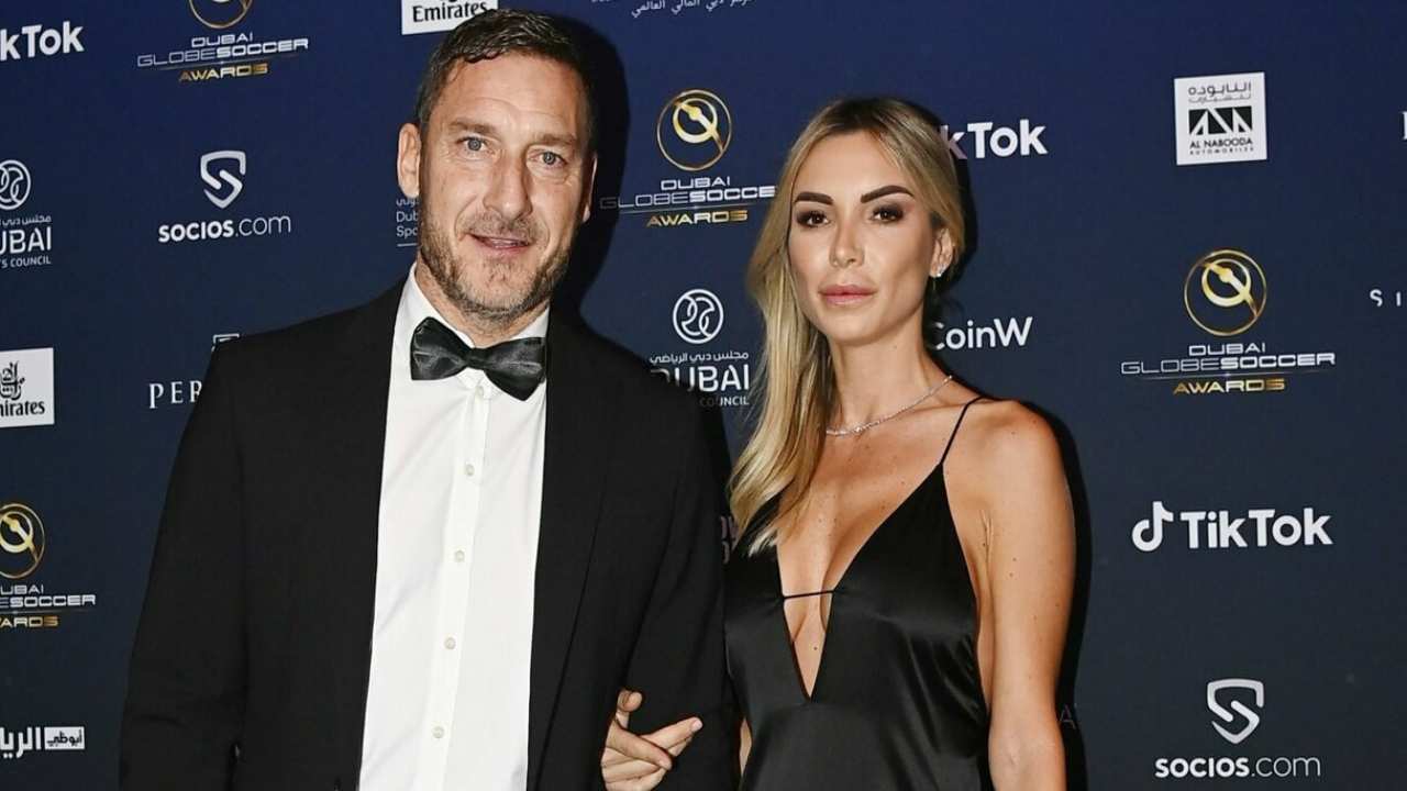 Francesco Totti e Noemi Bocchi al ristorante insieme