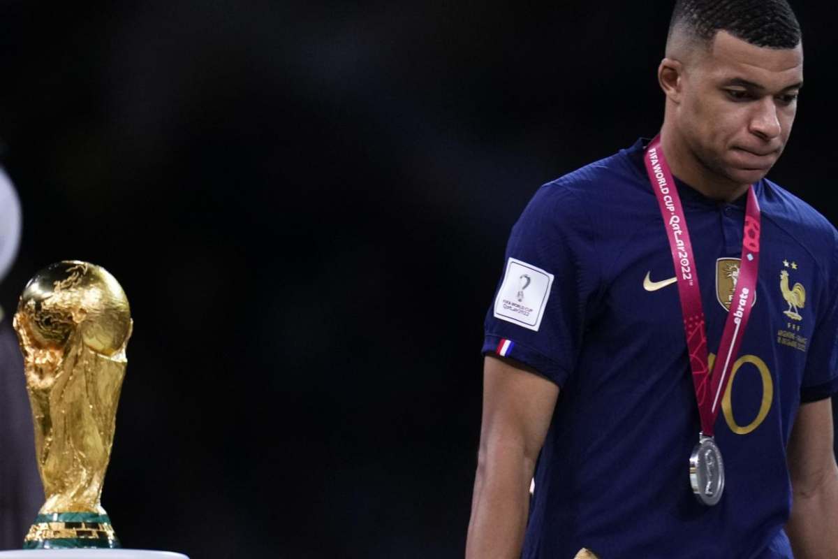 Mbappé pensa al Barcellona.