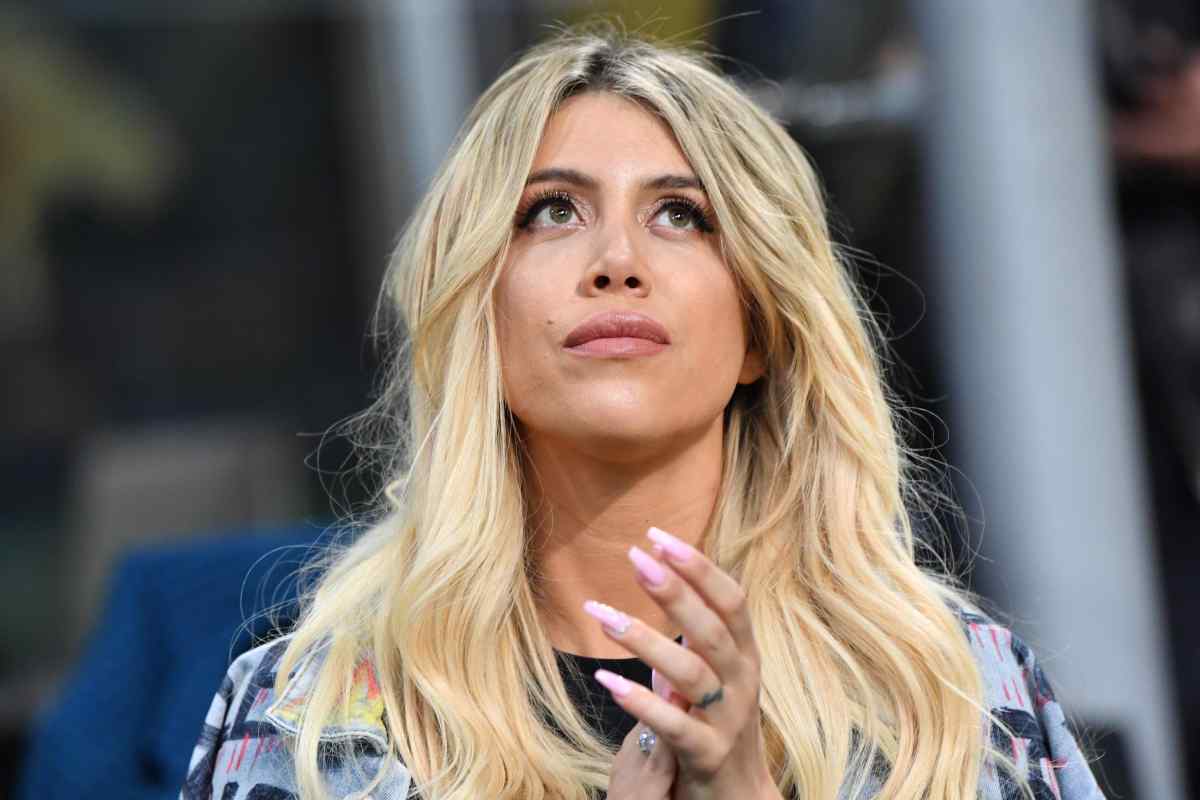 Wanda Nara mostra il seno su Instagram