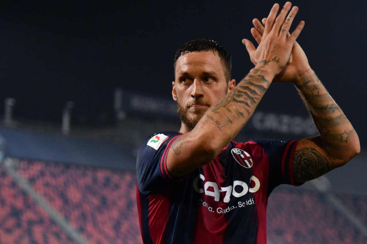 Marko Arnautovic saluta i suoi tifosi. 