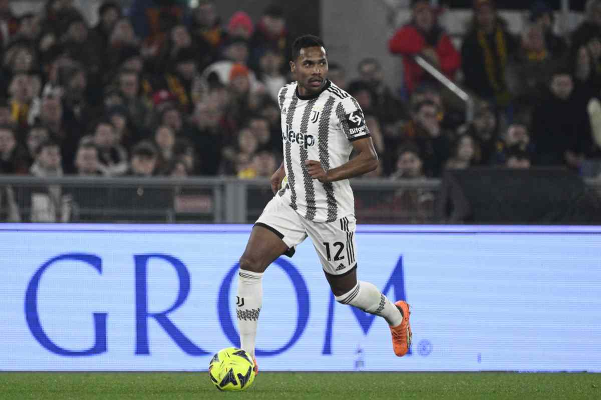 Alex Sandro Juventus clausola rinnovo