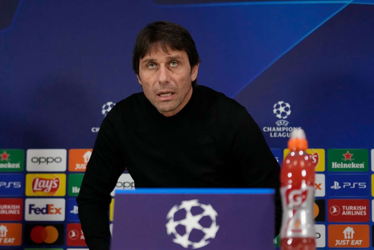 Antonio Conte esonero Tottenham annuncio