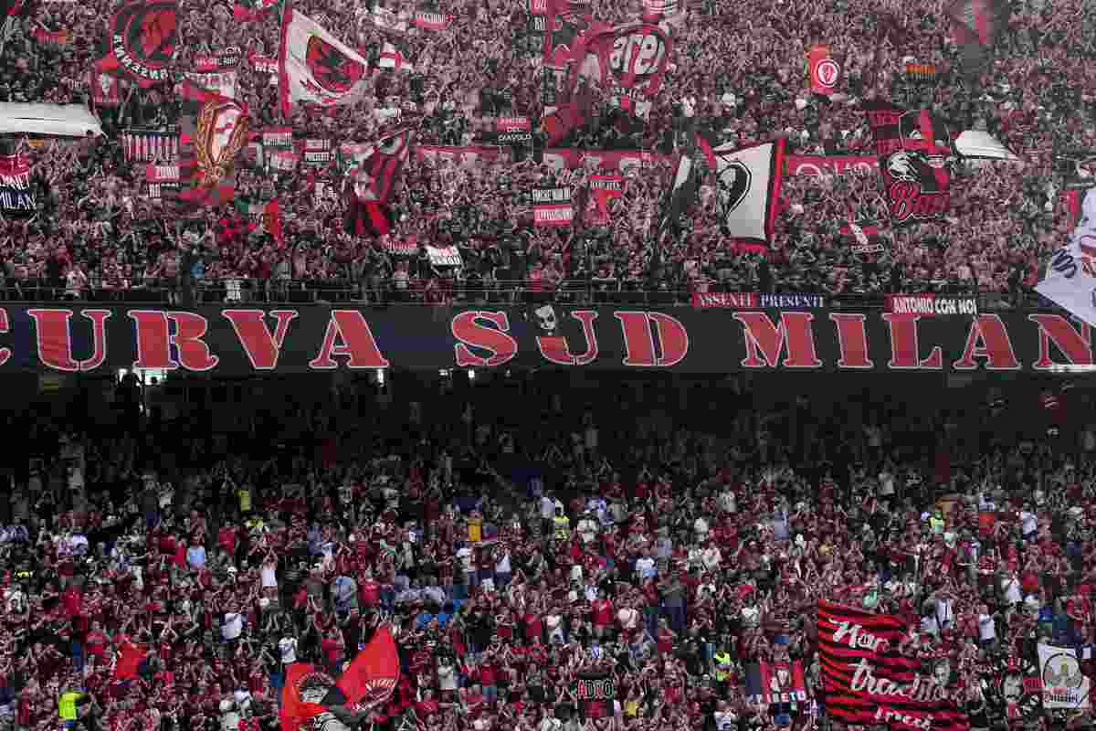 curva milan - foto lapresse