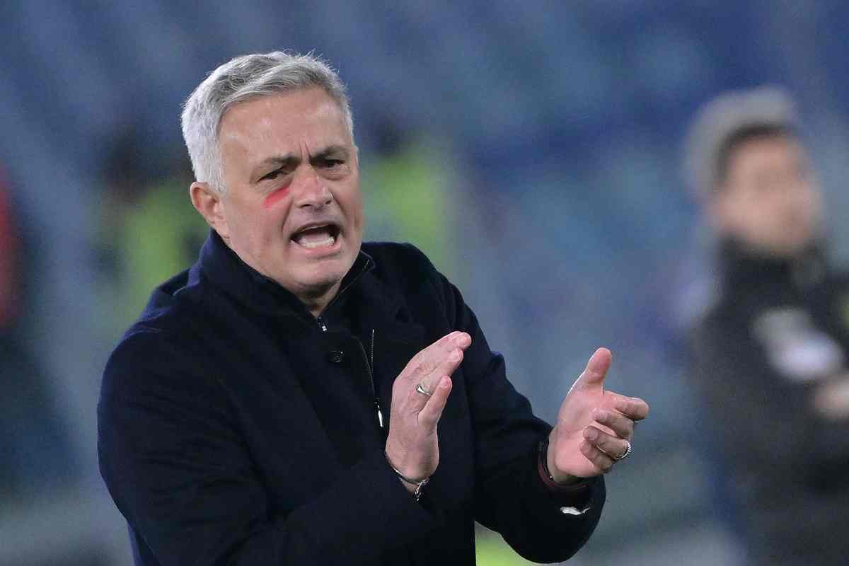 panchina Mourinho, esplode la bomba