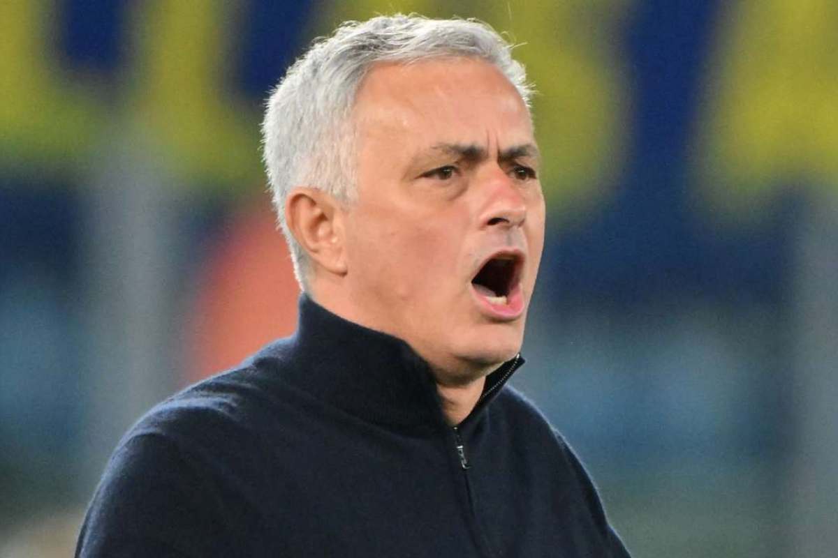 roma mourinho squalificato