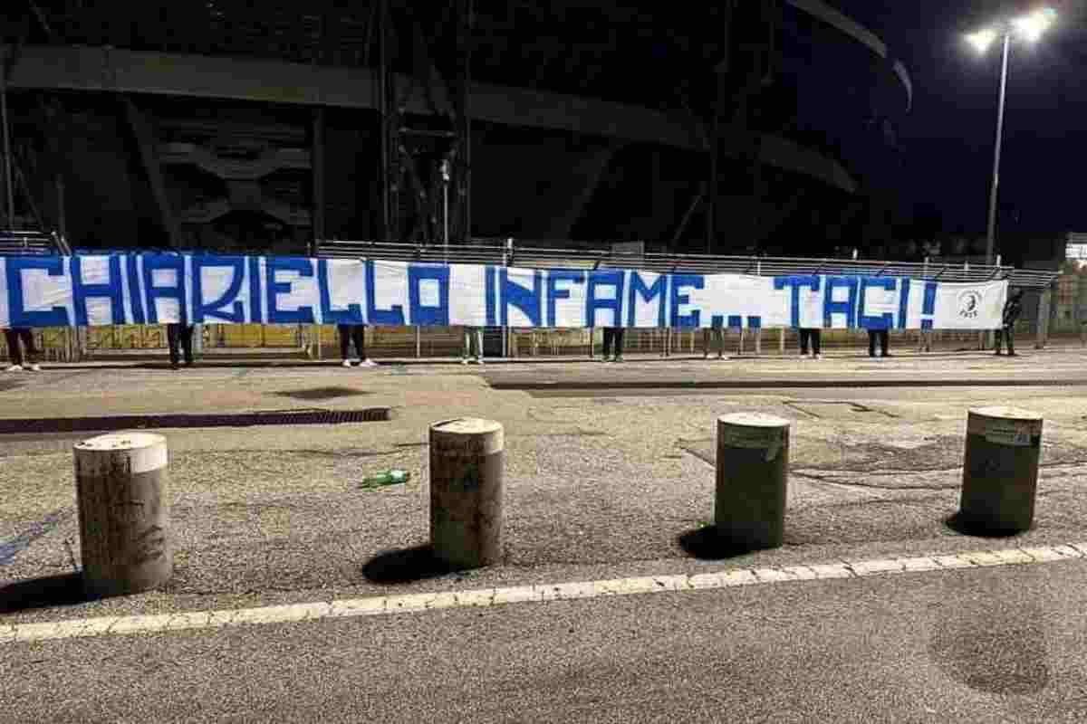 Striscione allo stadio Maradona.