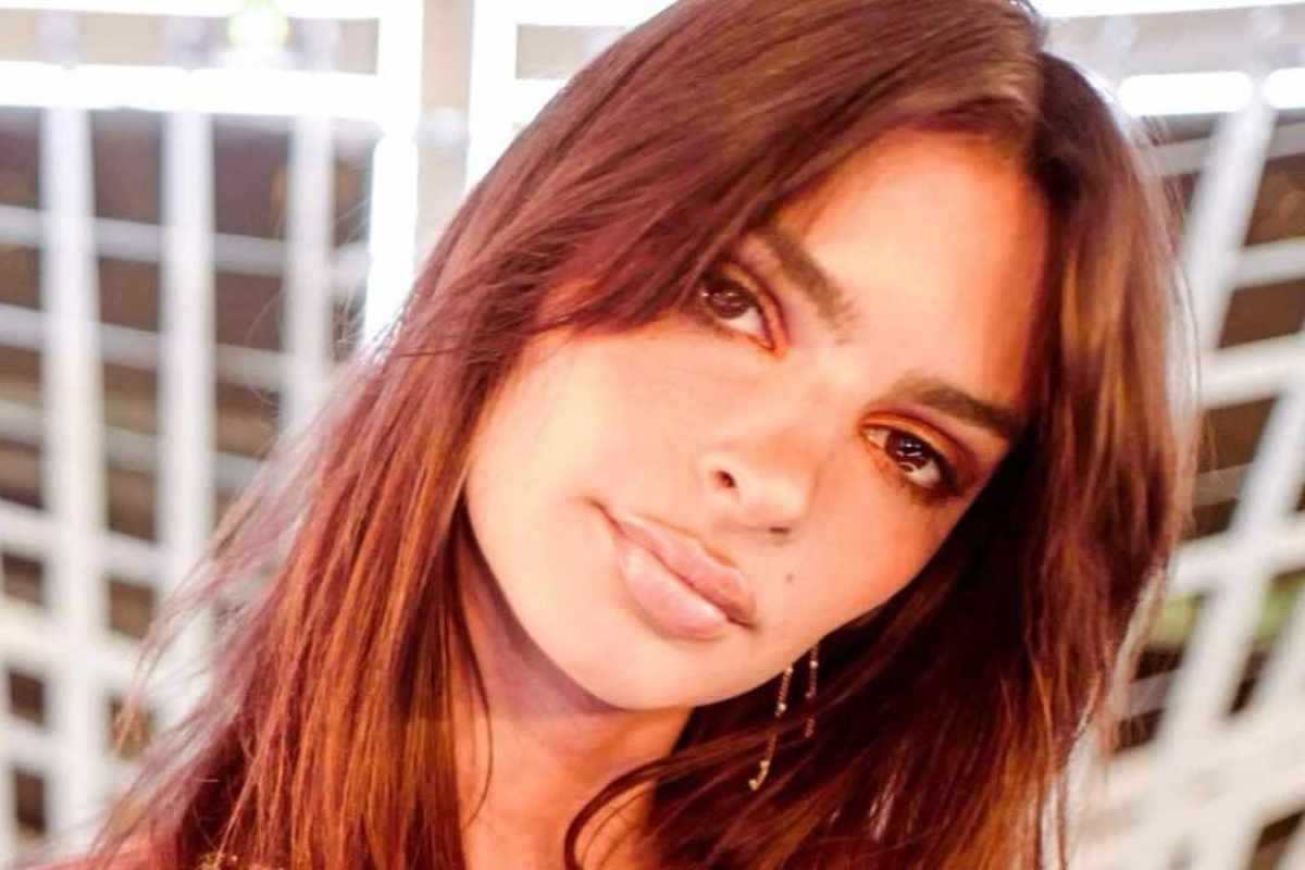 Emily Ratajkowski posa provocante Instagram