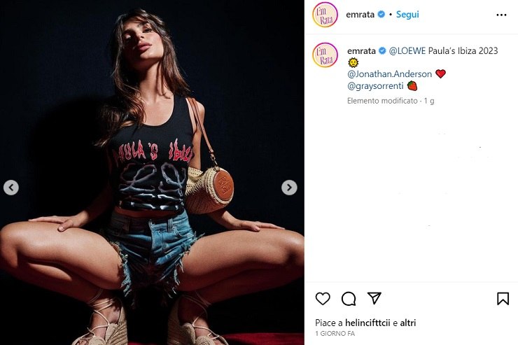 Emily Ratajkowski posa provocante Instagram
