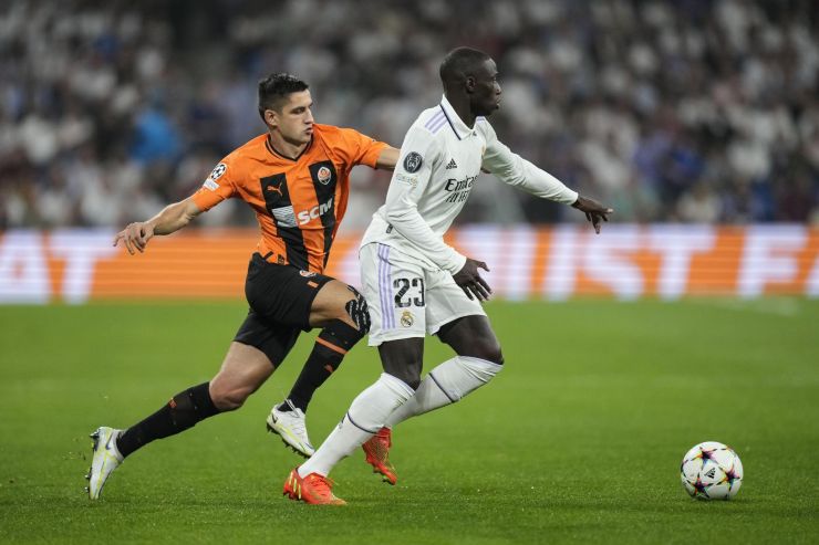 Possibile scambio Mendy-Hernandez