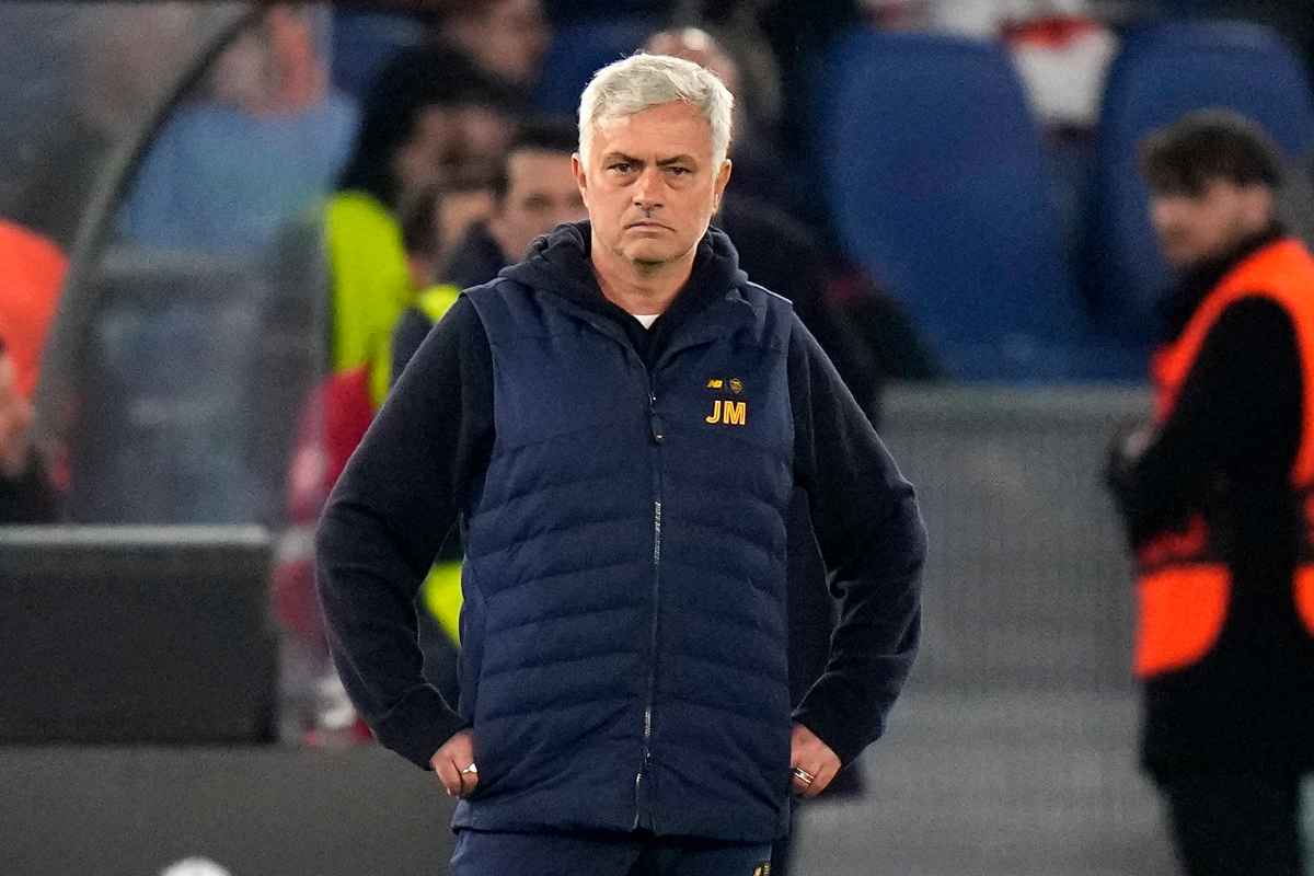 Mourinho lascia la Roma