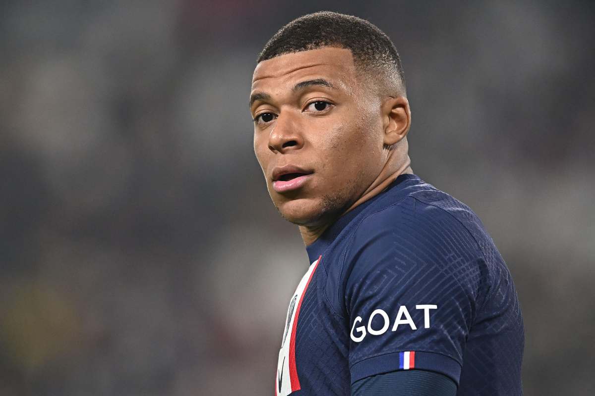 Mbappé dice addio, il PSG accelera per il sostituto