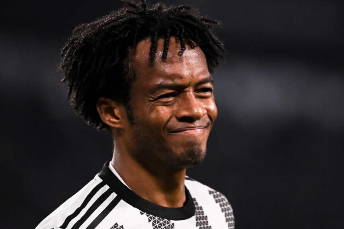 cuadrado episodio allenamento juve