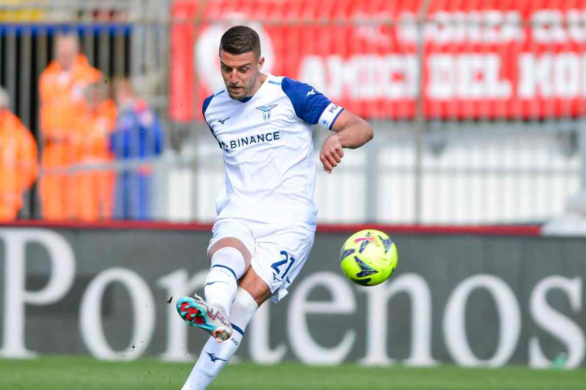 punizione milinkovic - foto lapresse