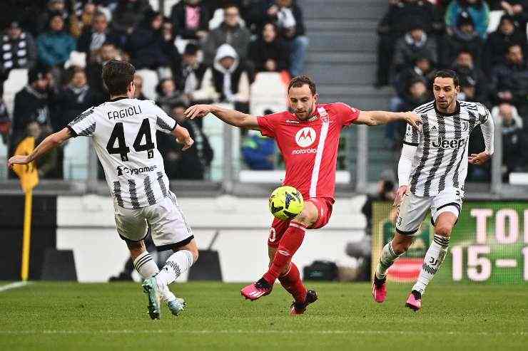 Carlos Augusto seguito da diversi club di Serie A