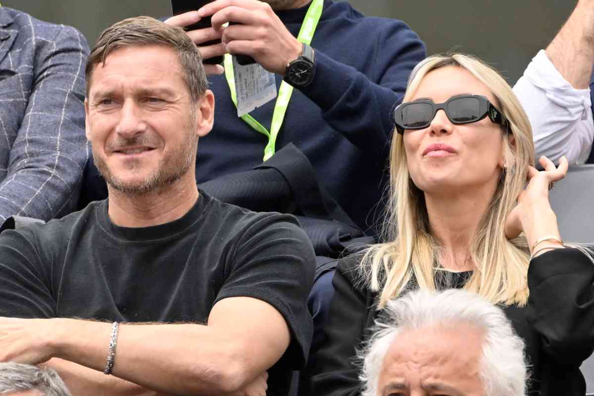 Totti e Noemi, l'ospite d'onore è Dybala