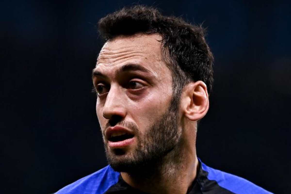 L'Inter sta cedendo Calhanoglu 