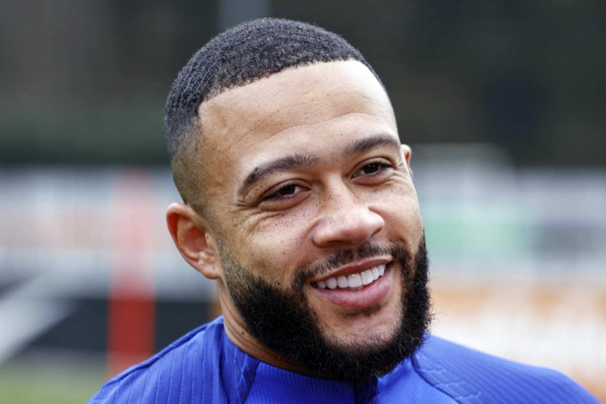 Memphis Depay, nuova auto di lusso