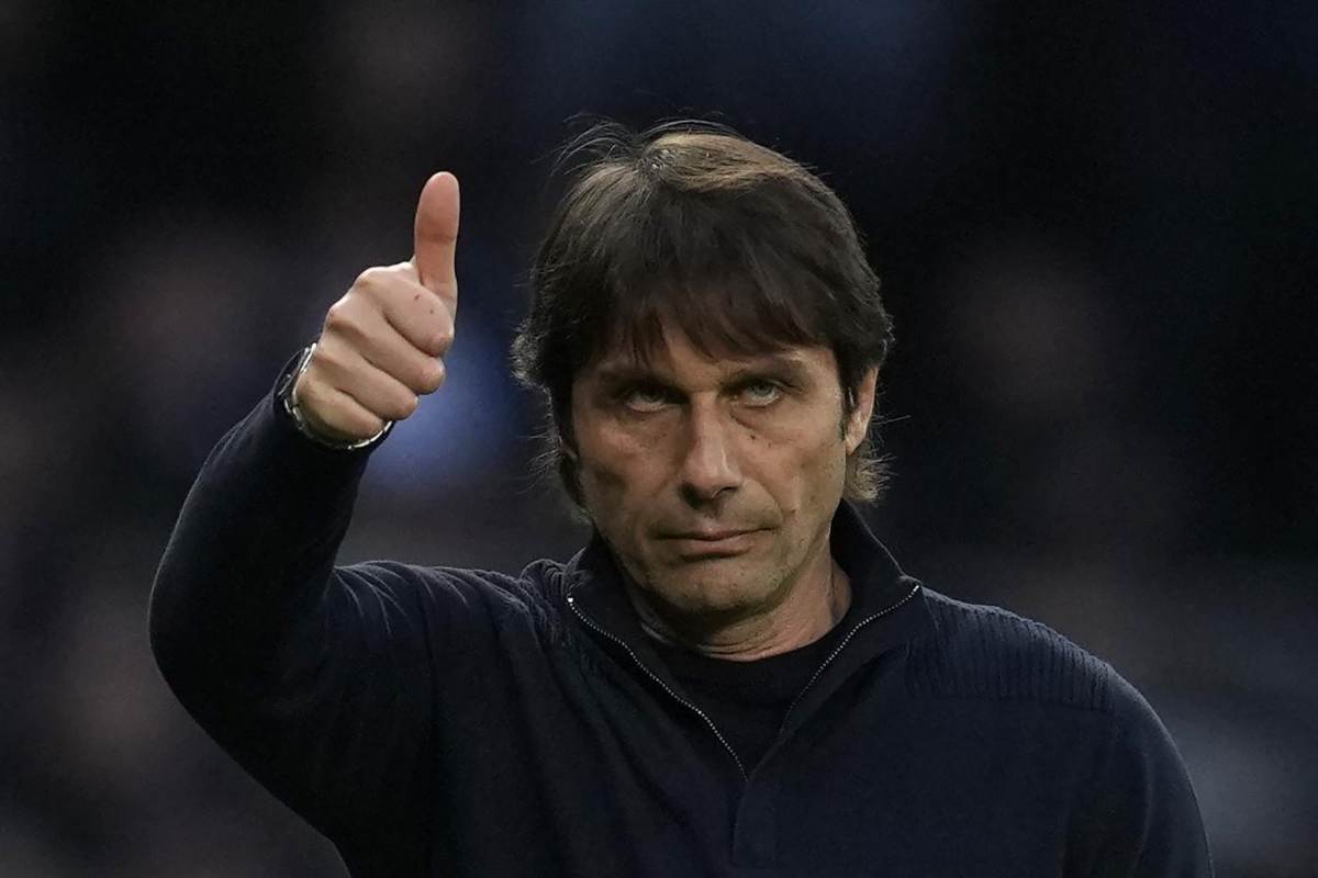 Conte nuovo allenatore del Napoli