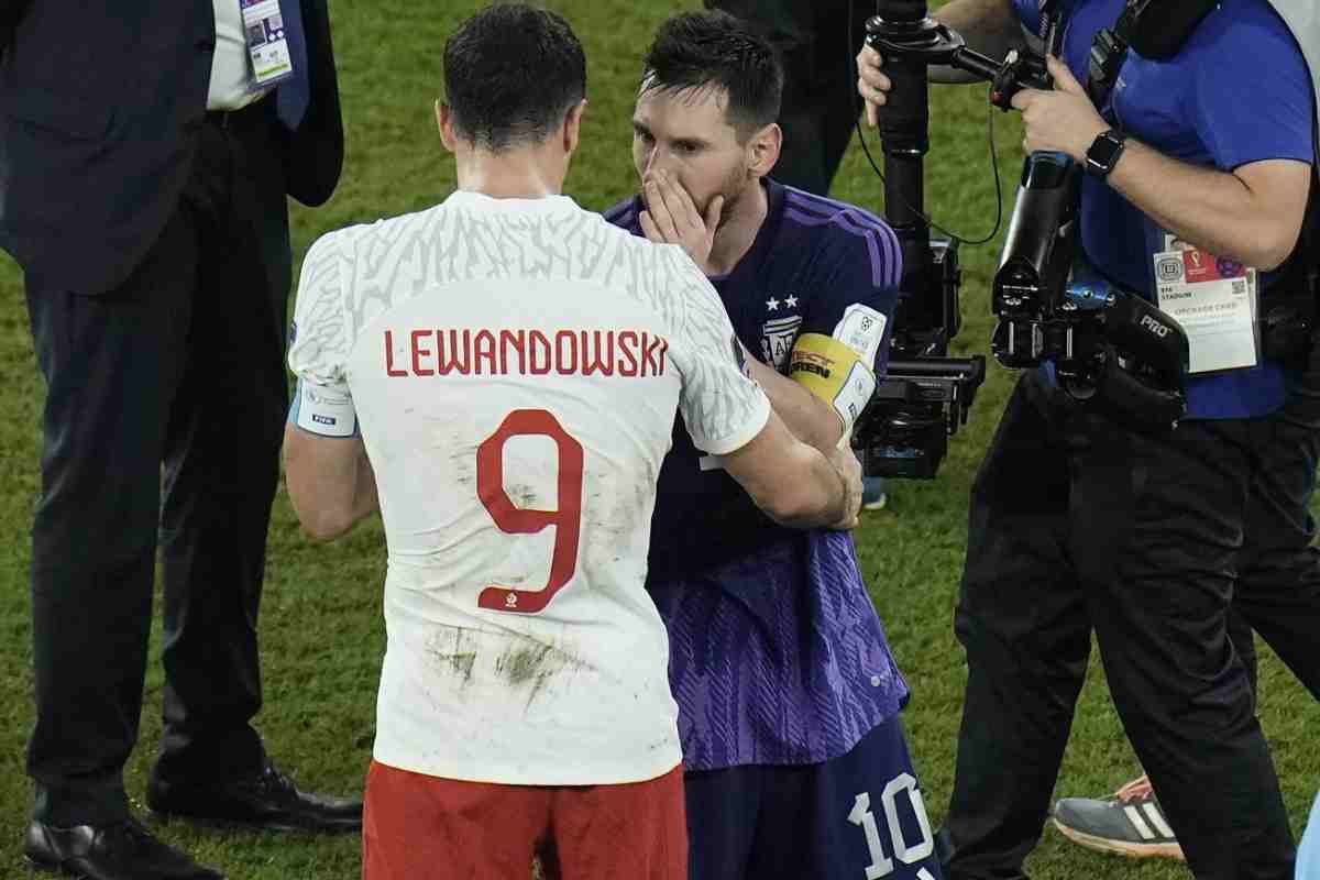 Barcellona Messi Lewandowski calciomercato