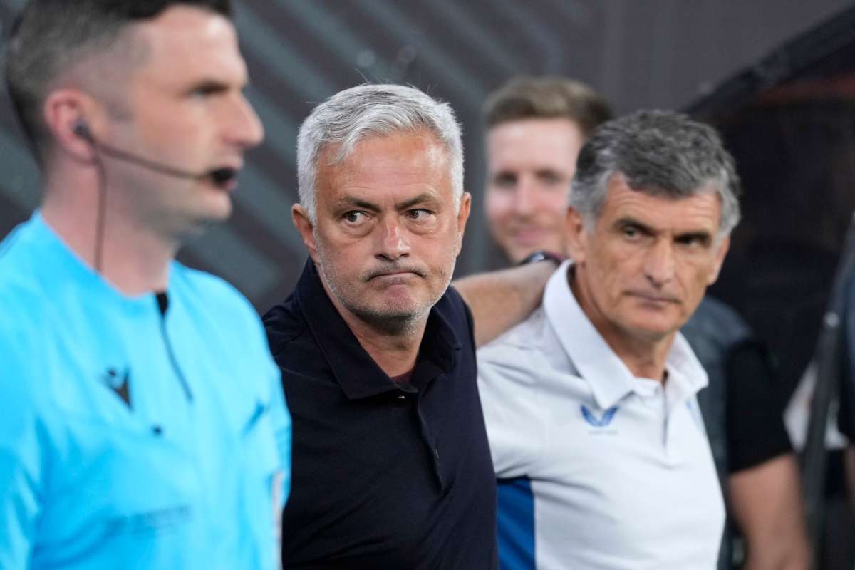 Josè Mourinho fa discutere con le sue dichiarazioni. 