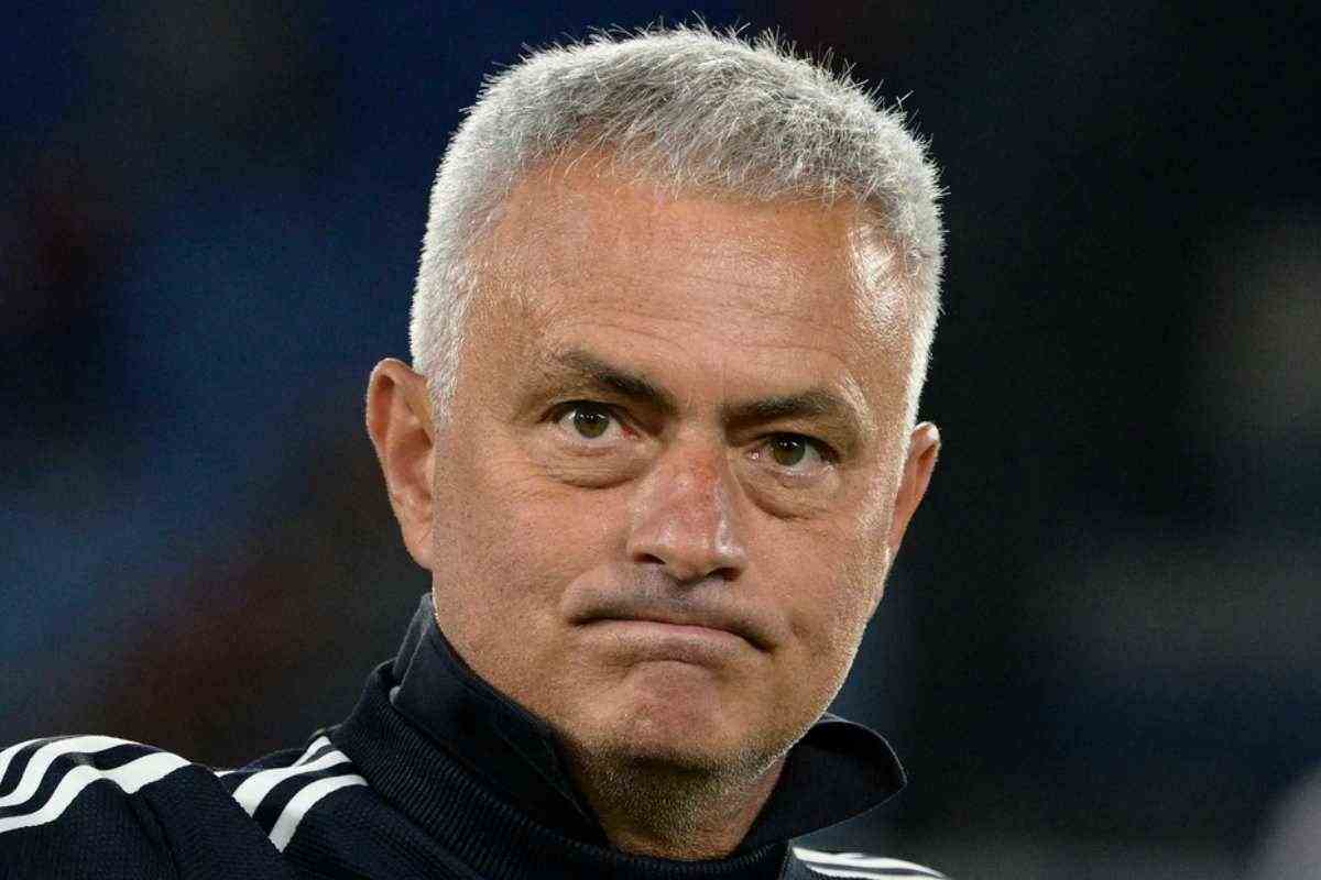 Mourinho squalifica