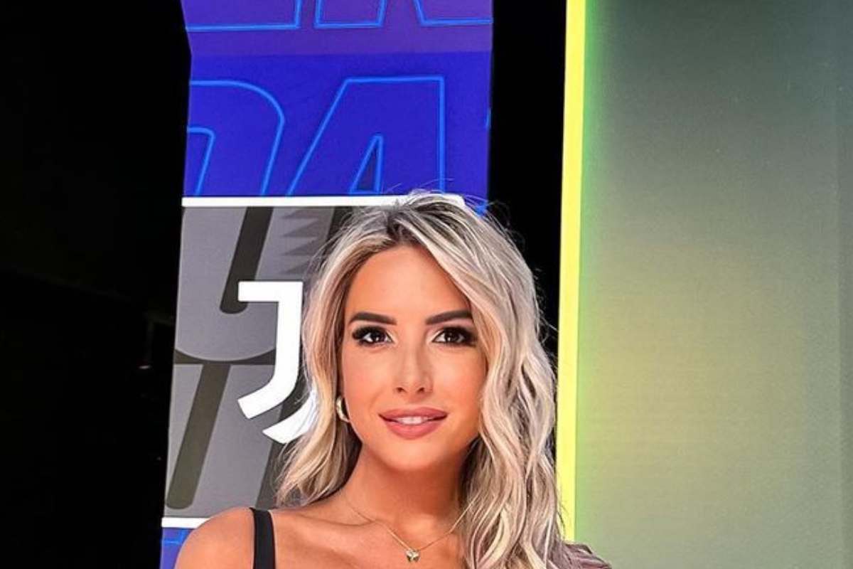 Giorgia Rossi DAZN studio Serie A vestito clamoroso