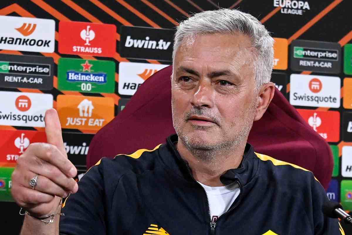 Jose Mourinho gongola, arriva il rinnovo