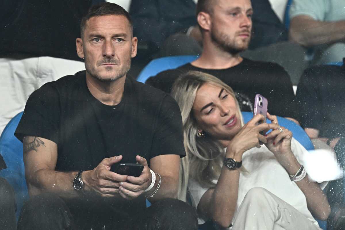 Francesco Totti, regalo di compleanno Noemi Bocchi