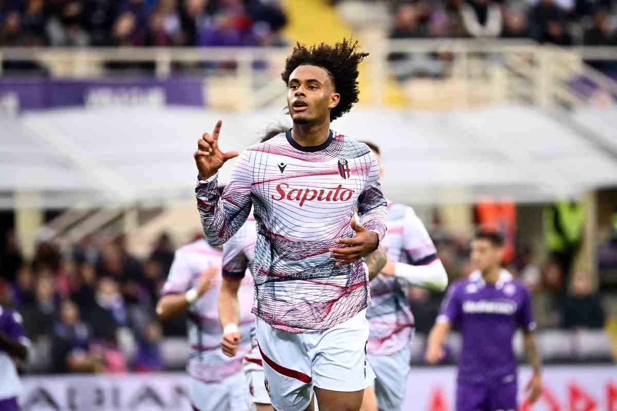 Zirkzee lascia il Bologna per la big: resta in Serie A