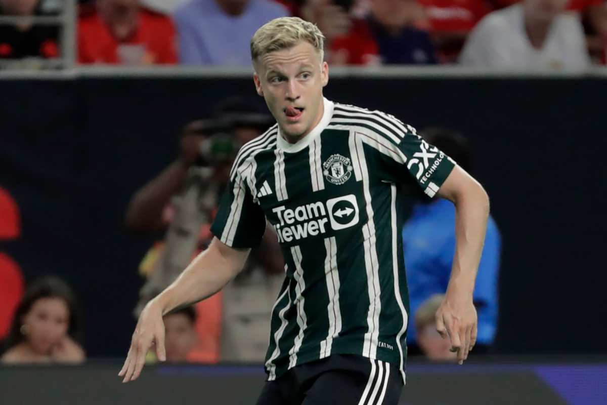 Eintracht su van de Beek