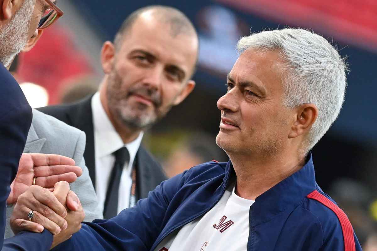 Mourinho va alla rivale di sempre 