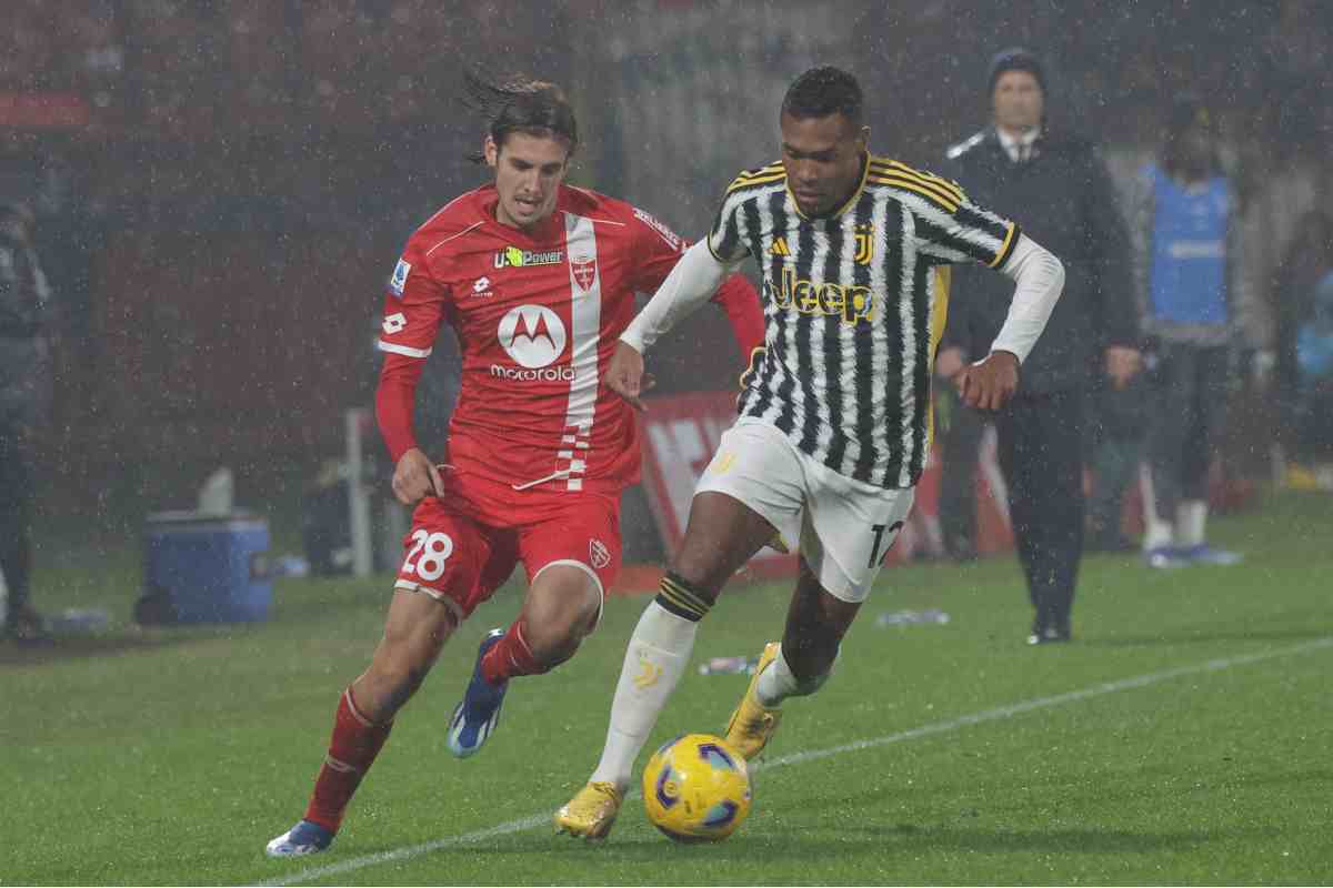 Flamengo su Matias Vina (Roma) e Alex Sandro (Juve)