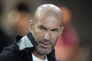 Svolta clamorosa in casa Juve: contatto con Zidane