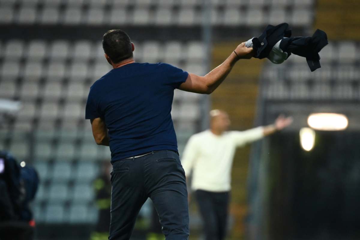 Cristiano Lucarelli rischia l'esonero col Catania