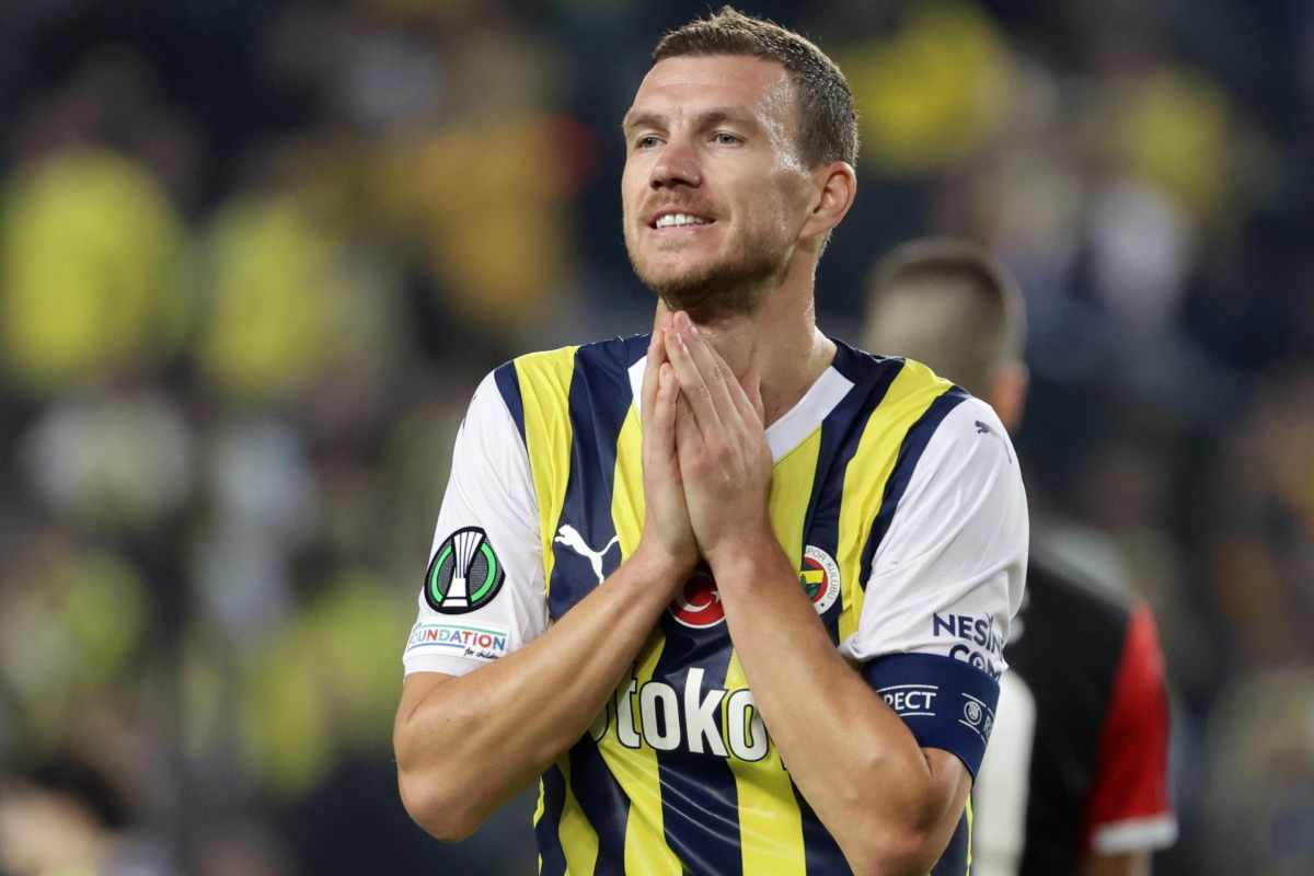 Fenerbahçe pensa al ritiro del campionato