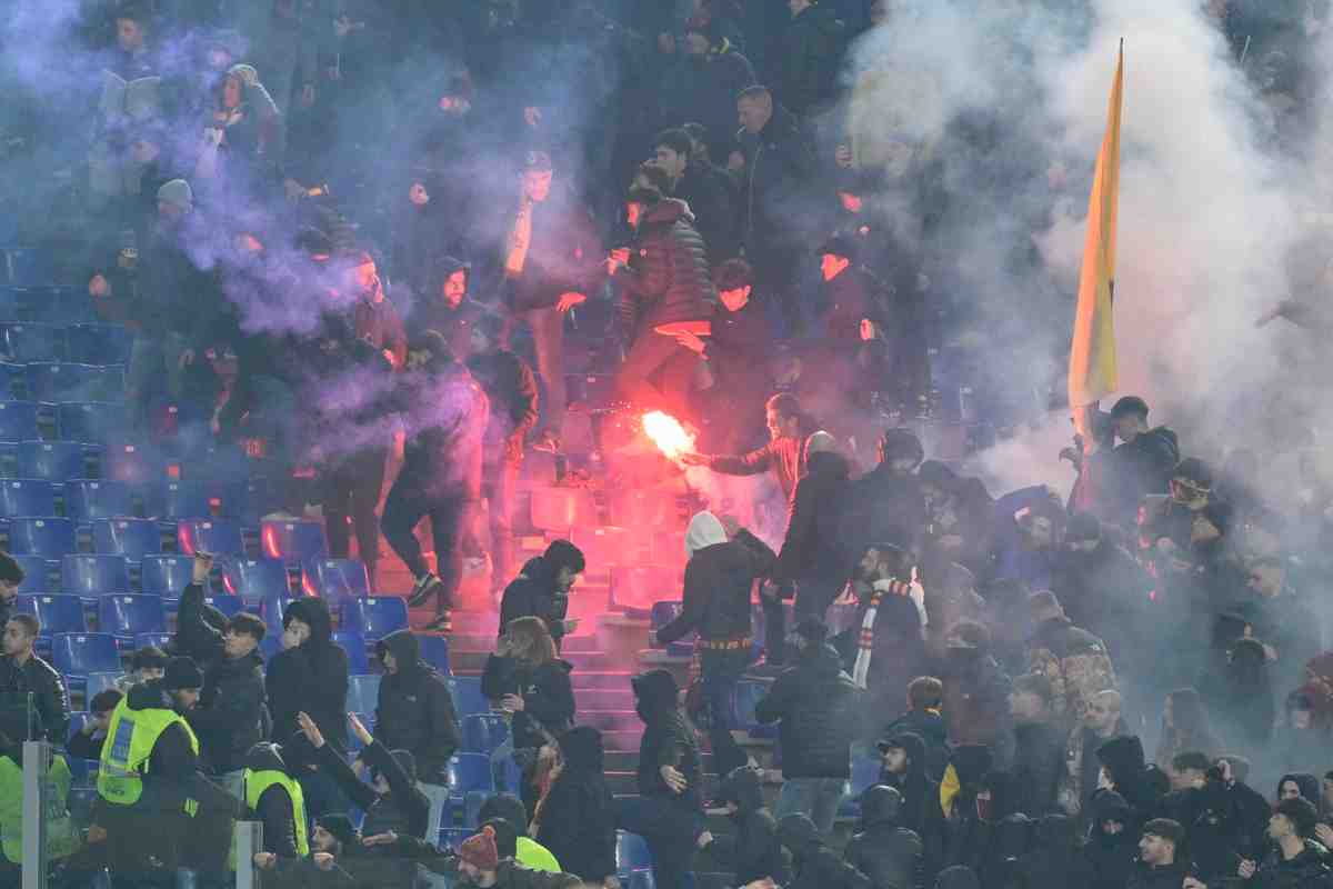 Scontri tra tifosi durante la finale di Coppa Italia di Serie C