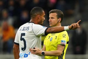 Serie A, il Napoli si ritira dopo quanto successo ai danni di Juan Jesus