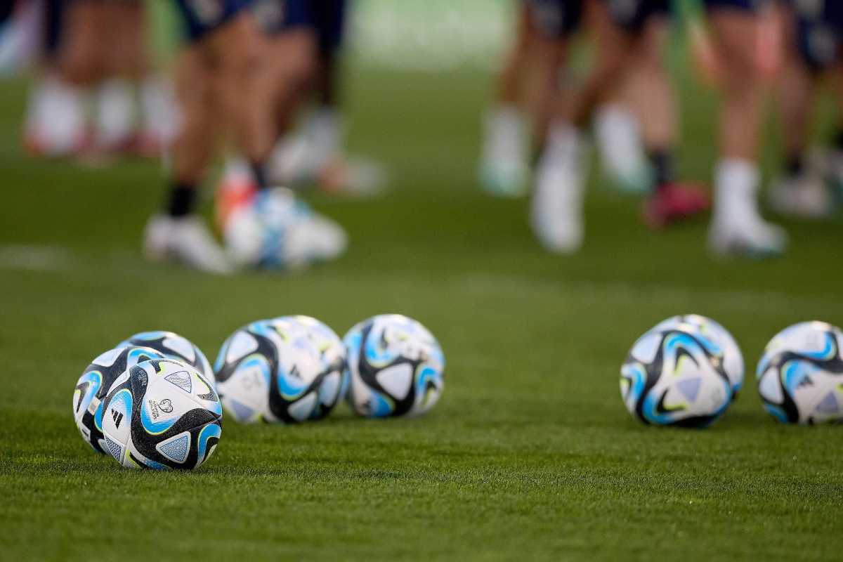 La Federcalcio ha deciso, sospensione in massa: il caso è clamoroso