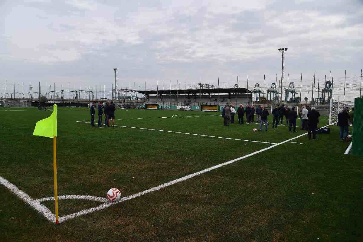 Fulmine a ciel sereno, esonerato