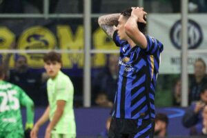 Alessandro Bastoni in campo con la maglia dell'Inter