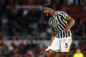 Gleison Bremer in campo con la maglia della Juve
