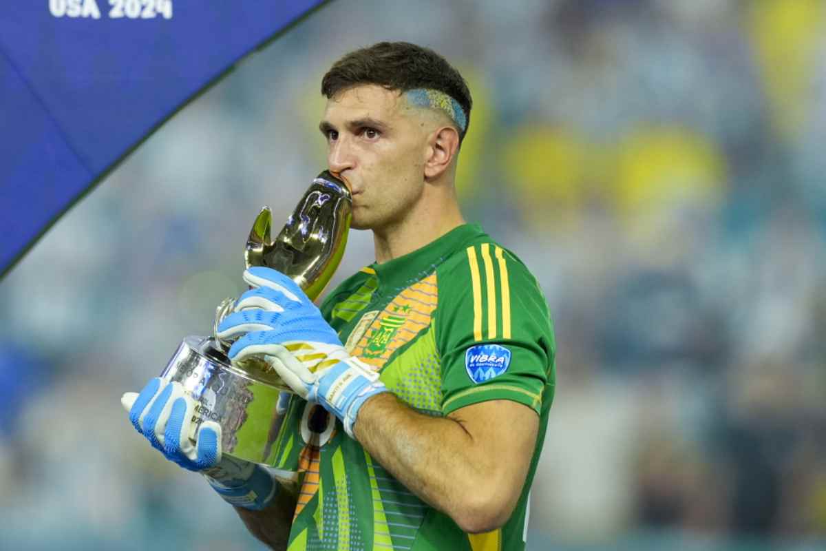 Calciomercato, il "Dibu" Martinez in Serie A