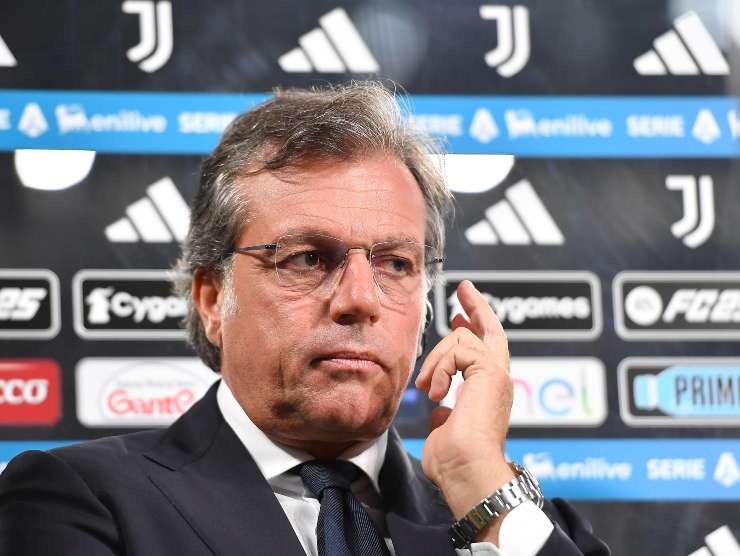 Cristiano Giuntoli durante un'intervsita