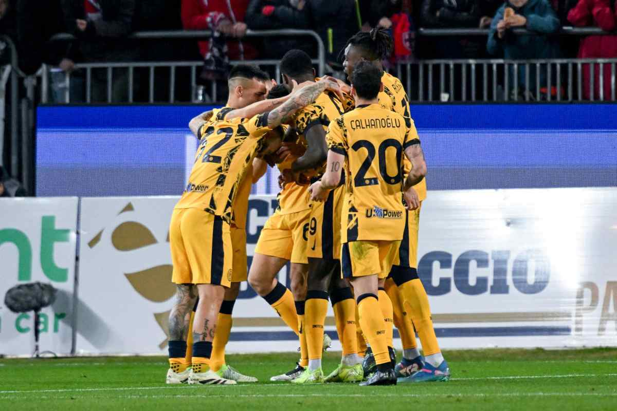 Giocatori dell'Inter che esultano