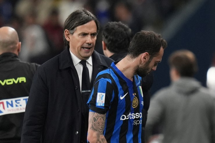 Simone Inzaghi e Hakan Calhanoglu