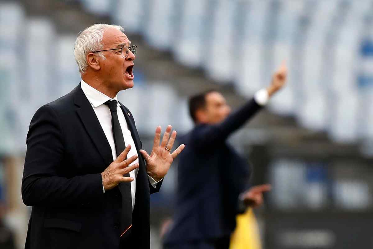 Claudio Ranieri dà indicazioni dalla panchina