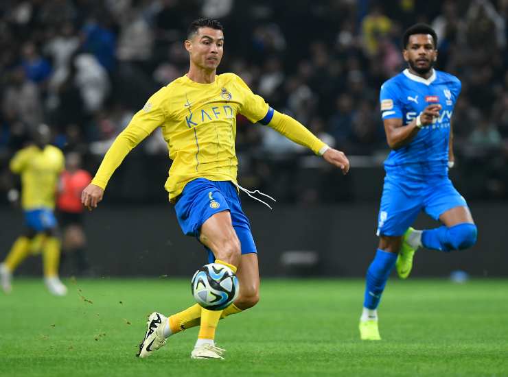 Cristiano Ronaldo in campo con la maglia dell'Al Nassr