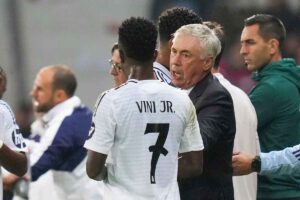 Carlo Ancelotti e Vinicius
