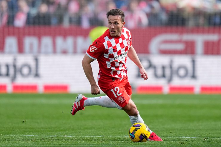 Arthur Melo in azione con la maglia del Girona