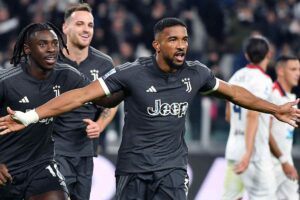 Gleison Bremer esulta dopo un gol con la Juve